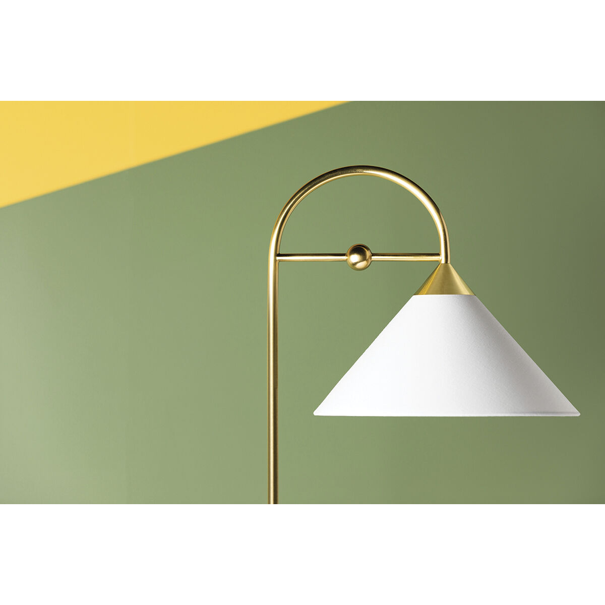 Sang 65 inch 60.00 watt Aged Brass Floor Lamp Portable Light