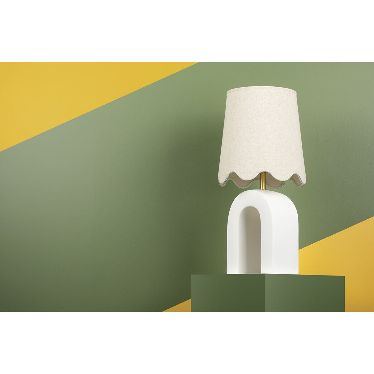 Roshani 24 inch 60.00 watt Aged Brass/Ceramic Raw Matte White Table Lamp Portable Light