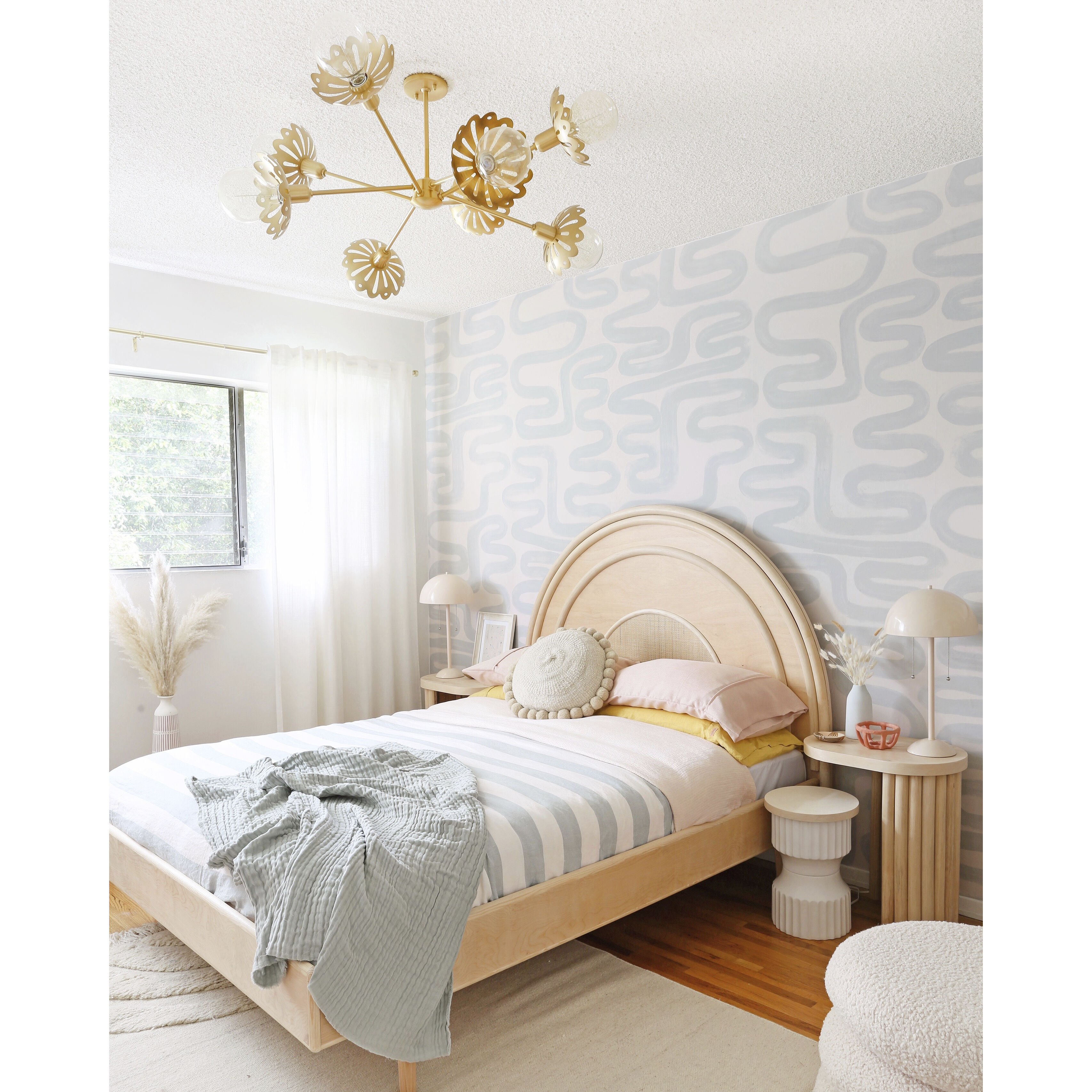 Alyssa 8 Light 42 inch Aged Brass Chandelier Ceiling Light