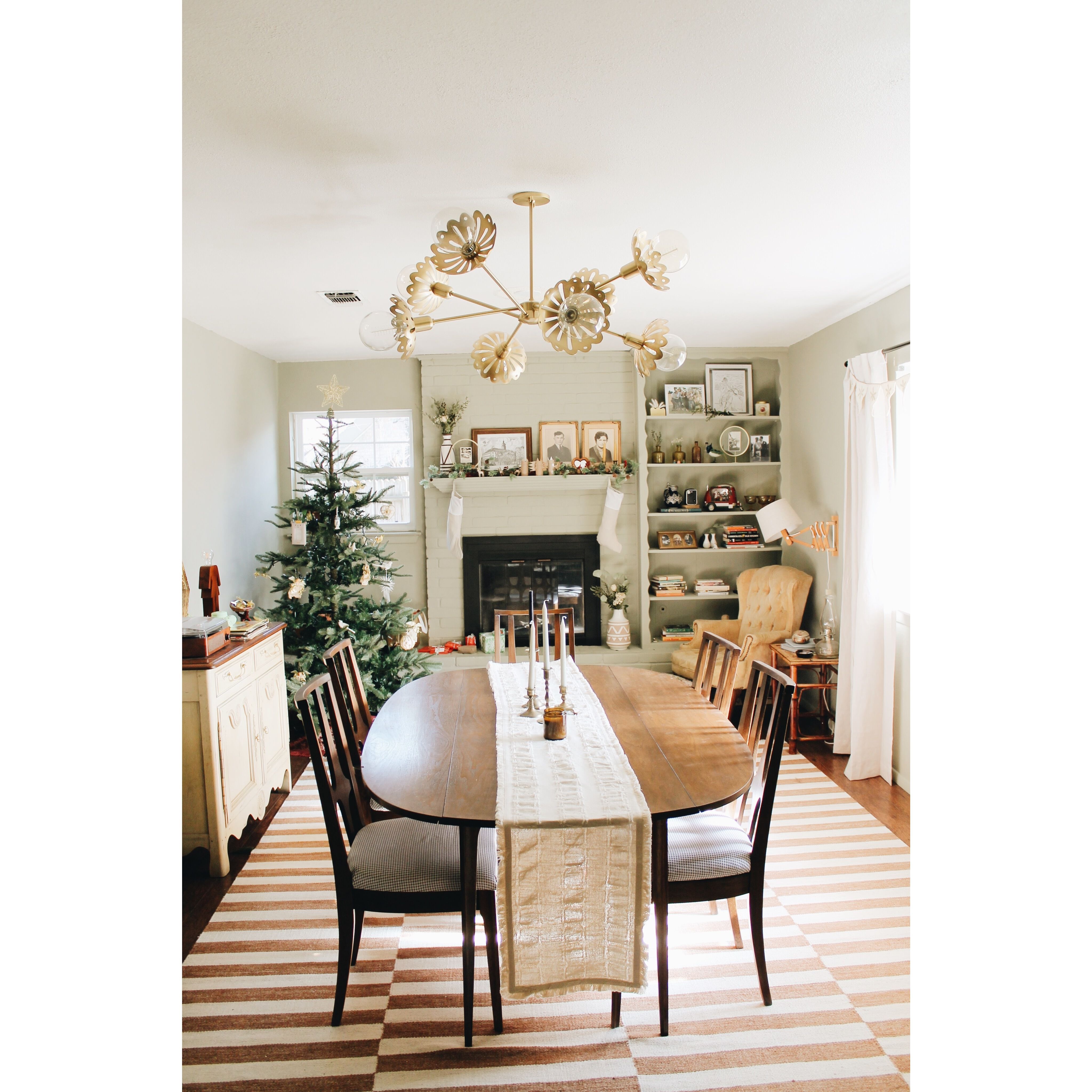 Alyssa 8 Light 42 inch Aged Brass Chandelier Ceiling Light