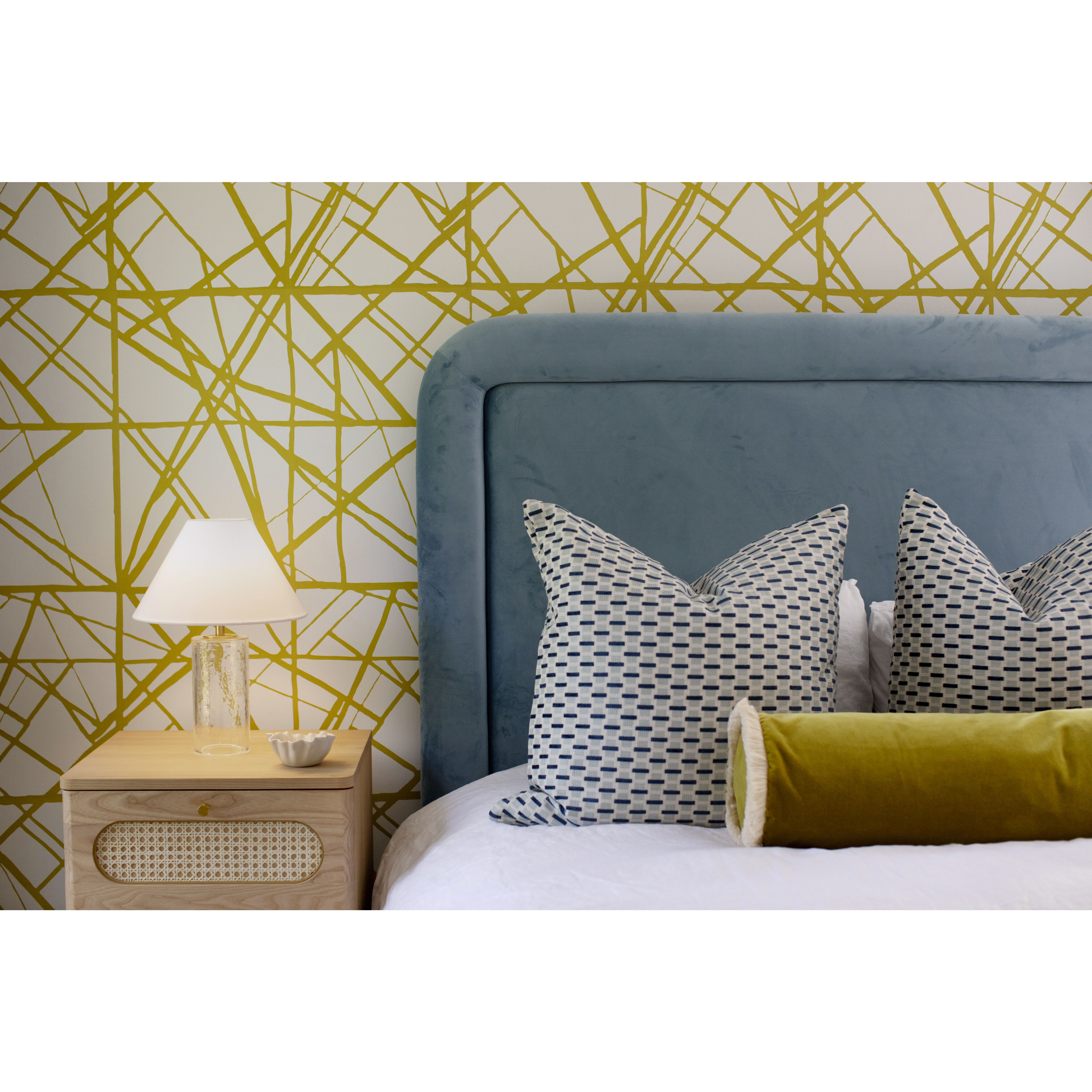 Mandy 16 inch 15.00 watt Aged Brass Table Lamp Portable Light