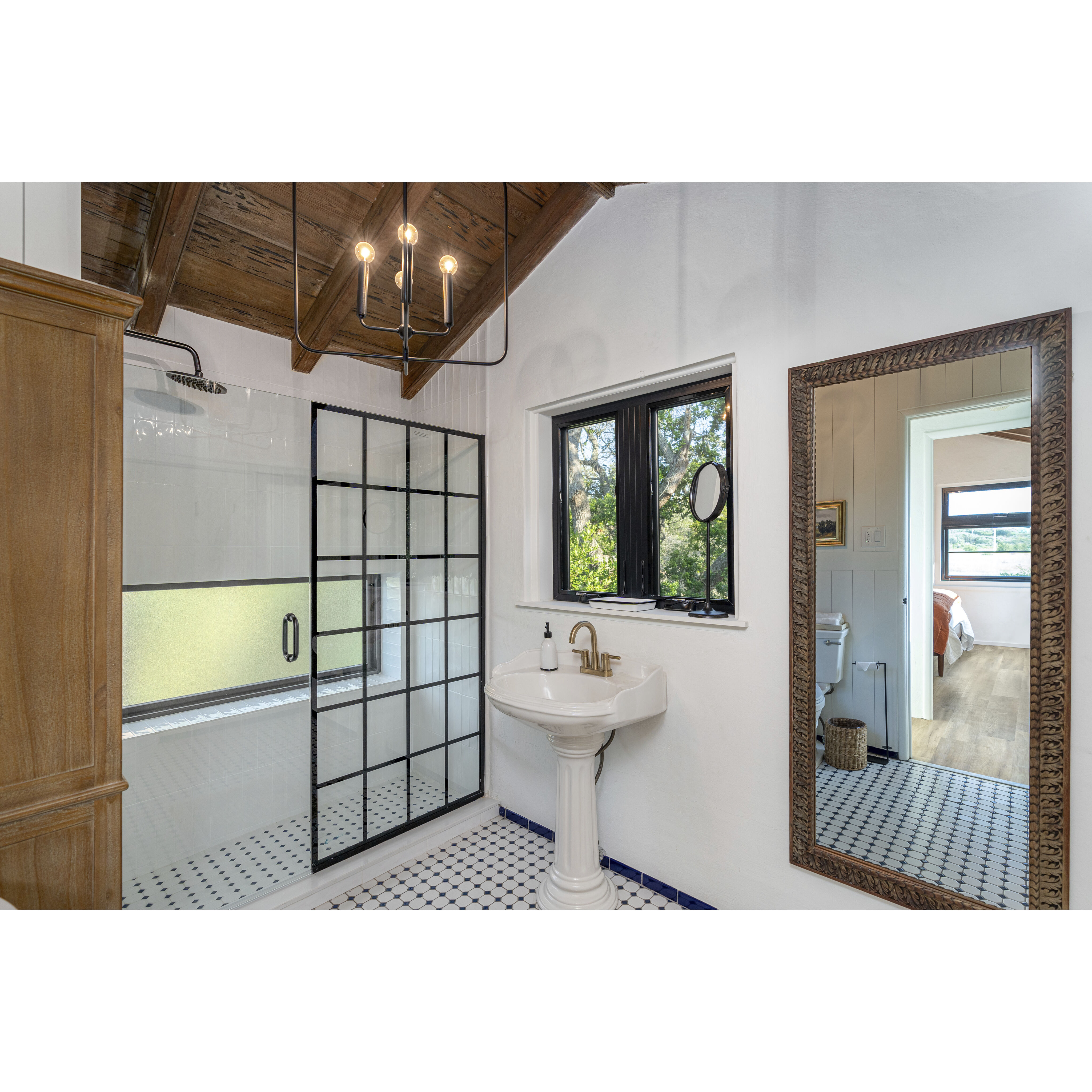 Mallory 4 Light 23 inch Aged Iron Pendant Ceiling Light, Large