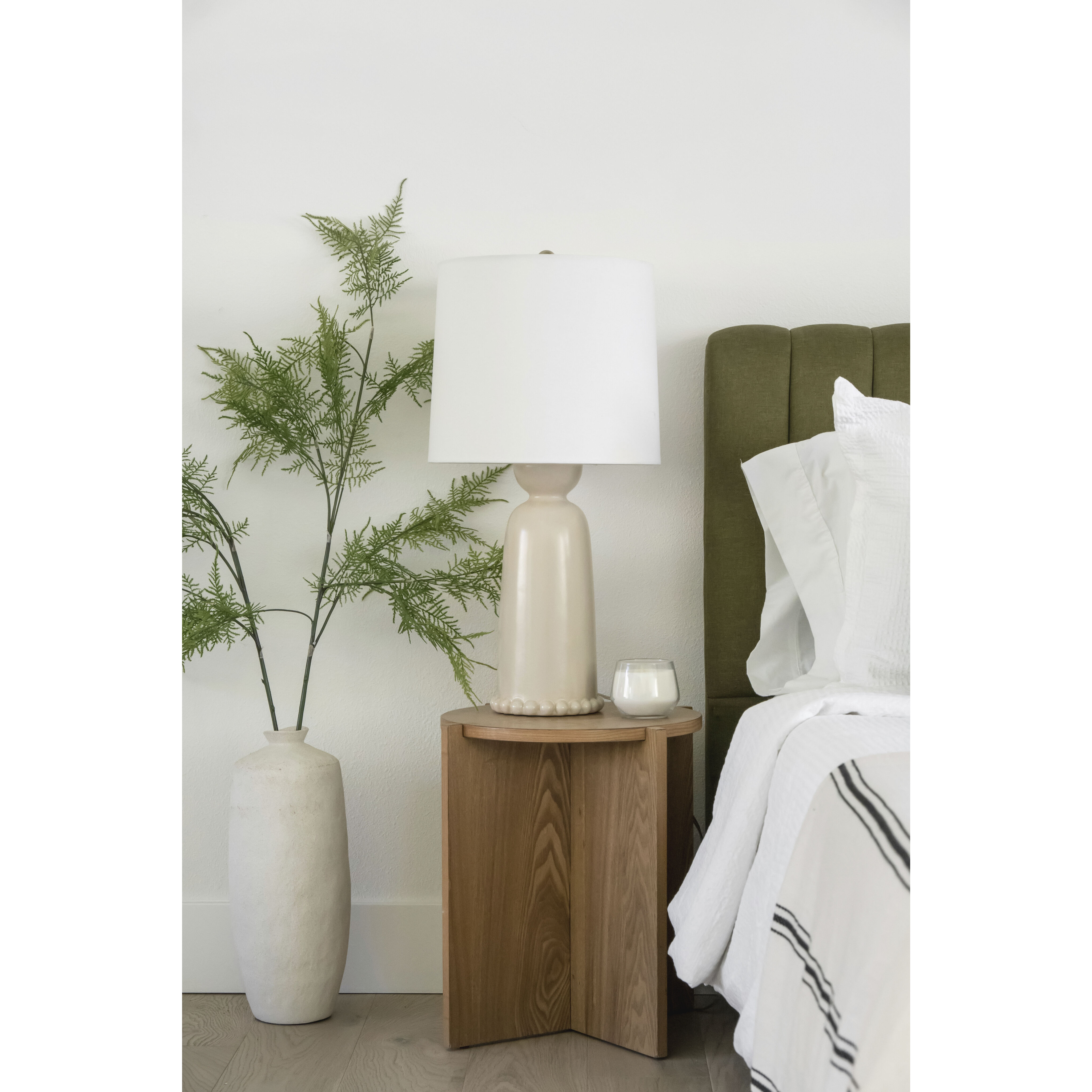 Rhea 27 inch 75.00 watt Aged Brass/Ceramic Antique Ivory Table Lamp Portable Light