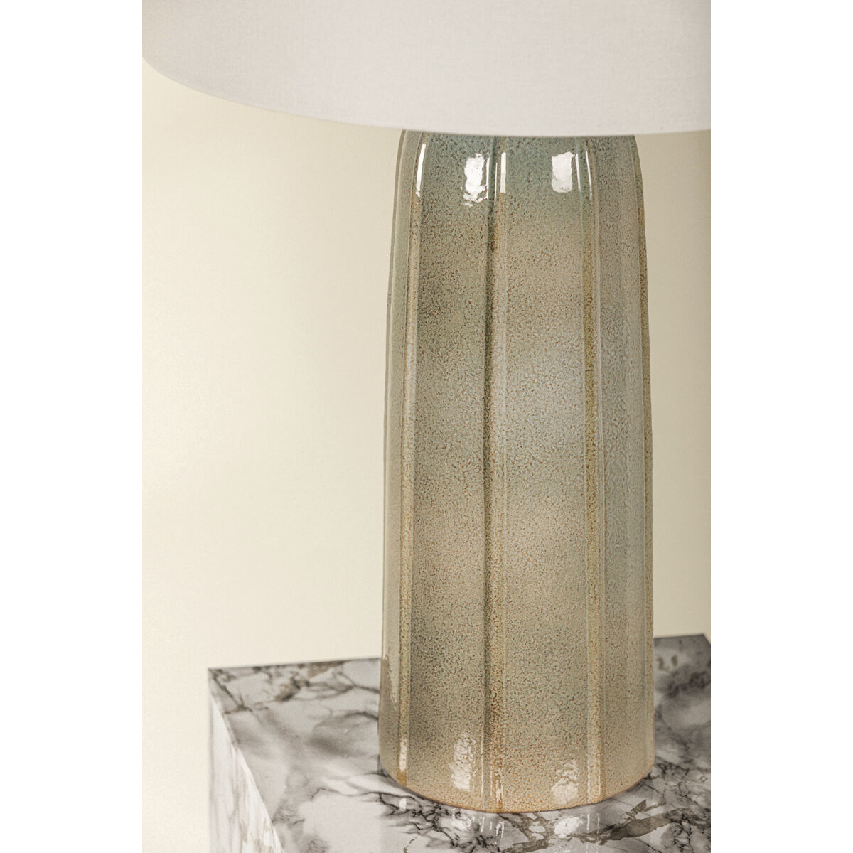 Kel 26 inch 15.00 watt Aged Brass and Ceramic Reactive Ash Table Lamp Portable Light