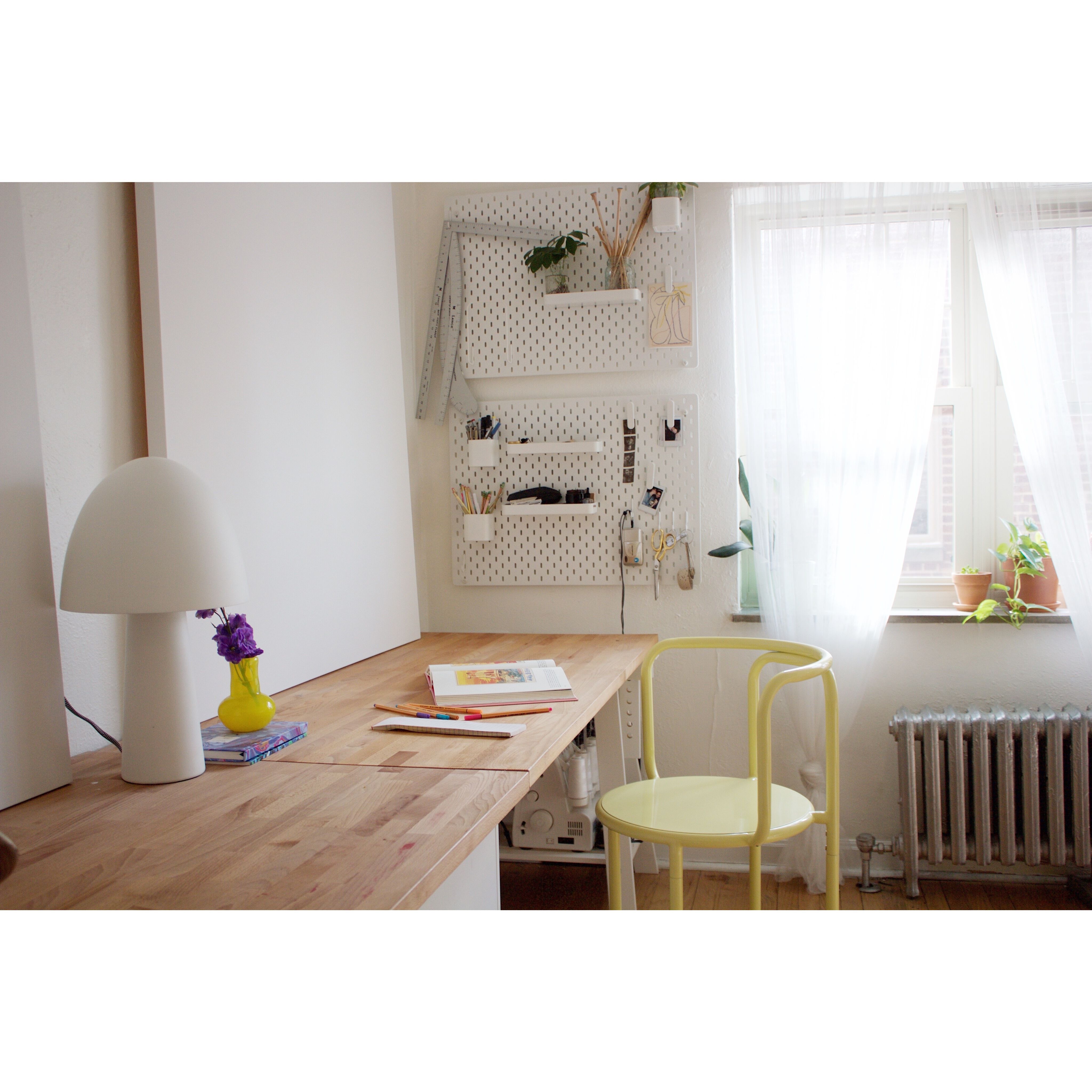 Vicky 17 inch 60.00 watt Soft White Table Lamp Portable Light