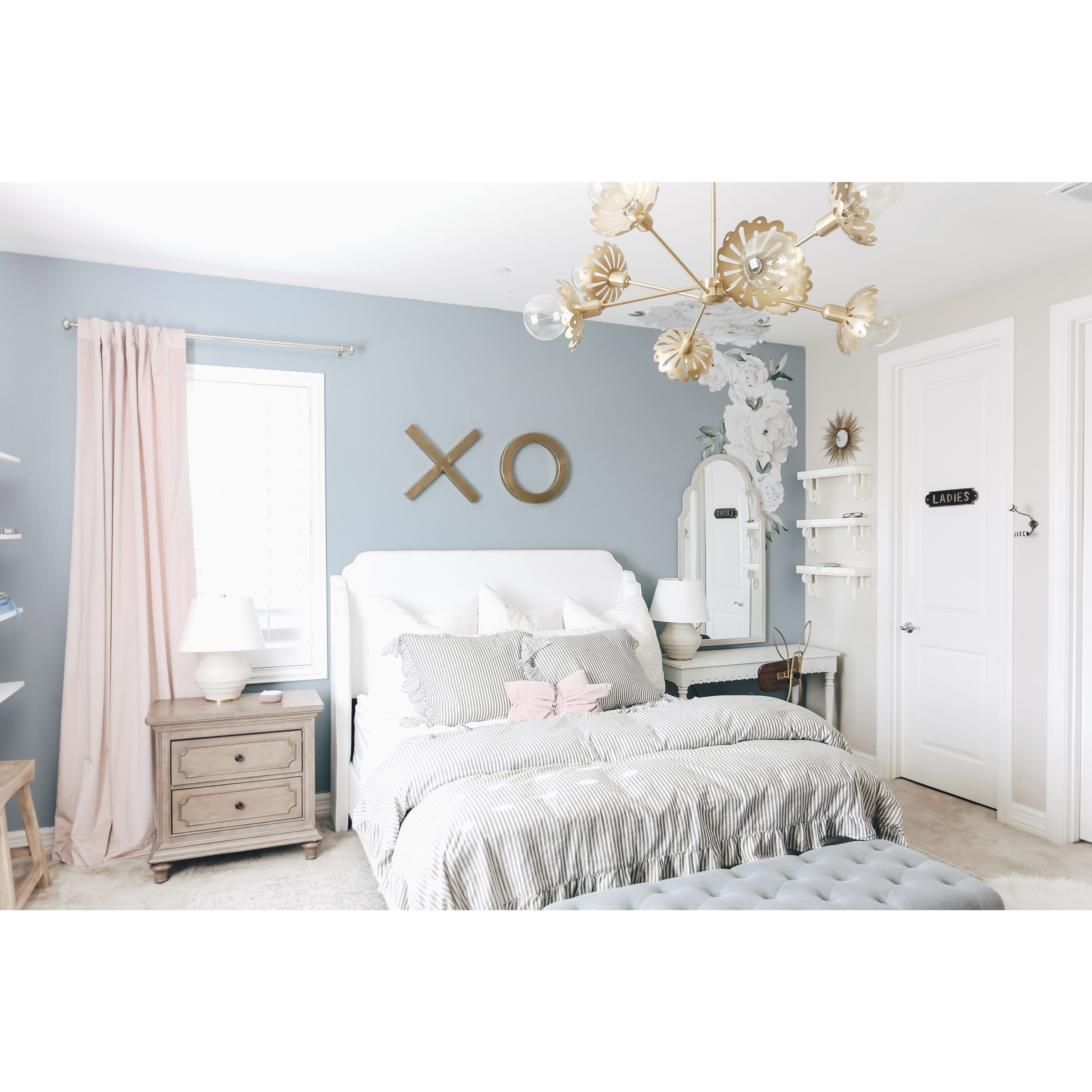 Alyssa 8 Light 42 inch Aged Brass Chandelier Ceiling Light