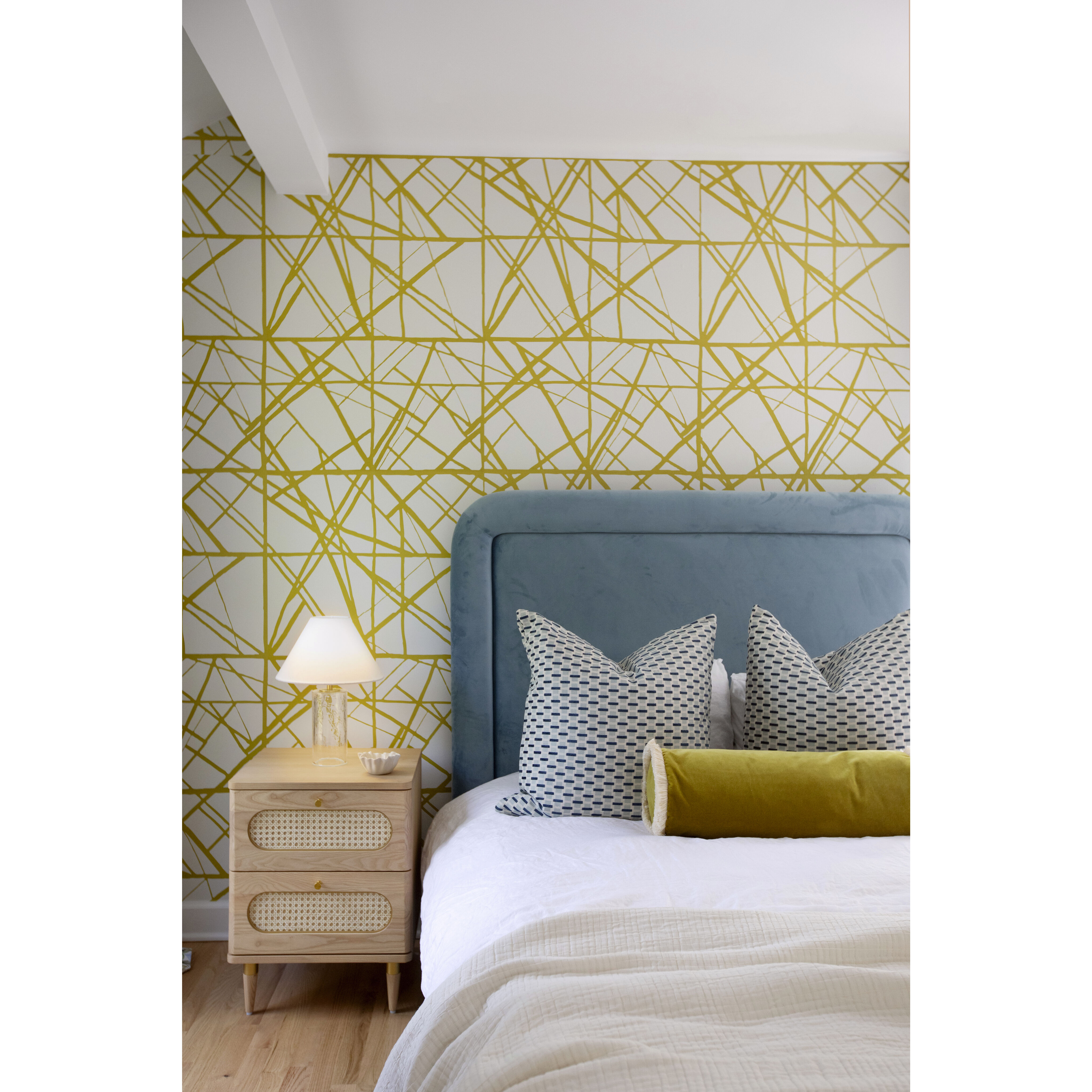 Mandy 16 inch 15.00 watt Aged Brass Table Lamp Portable Light